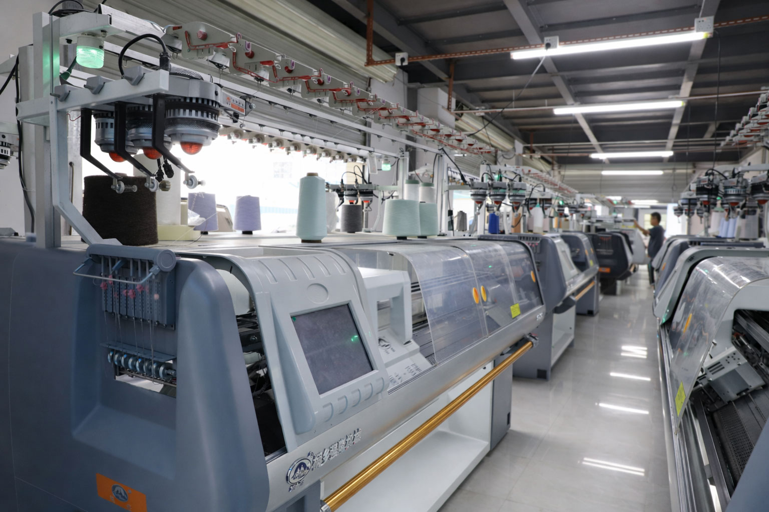 Lin Sweater Factory — knitting machines in Dalang Dongguan China